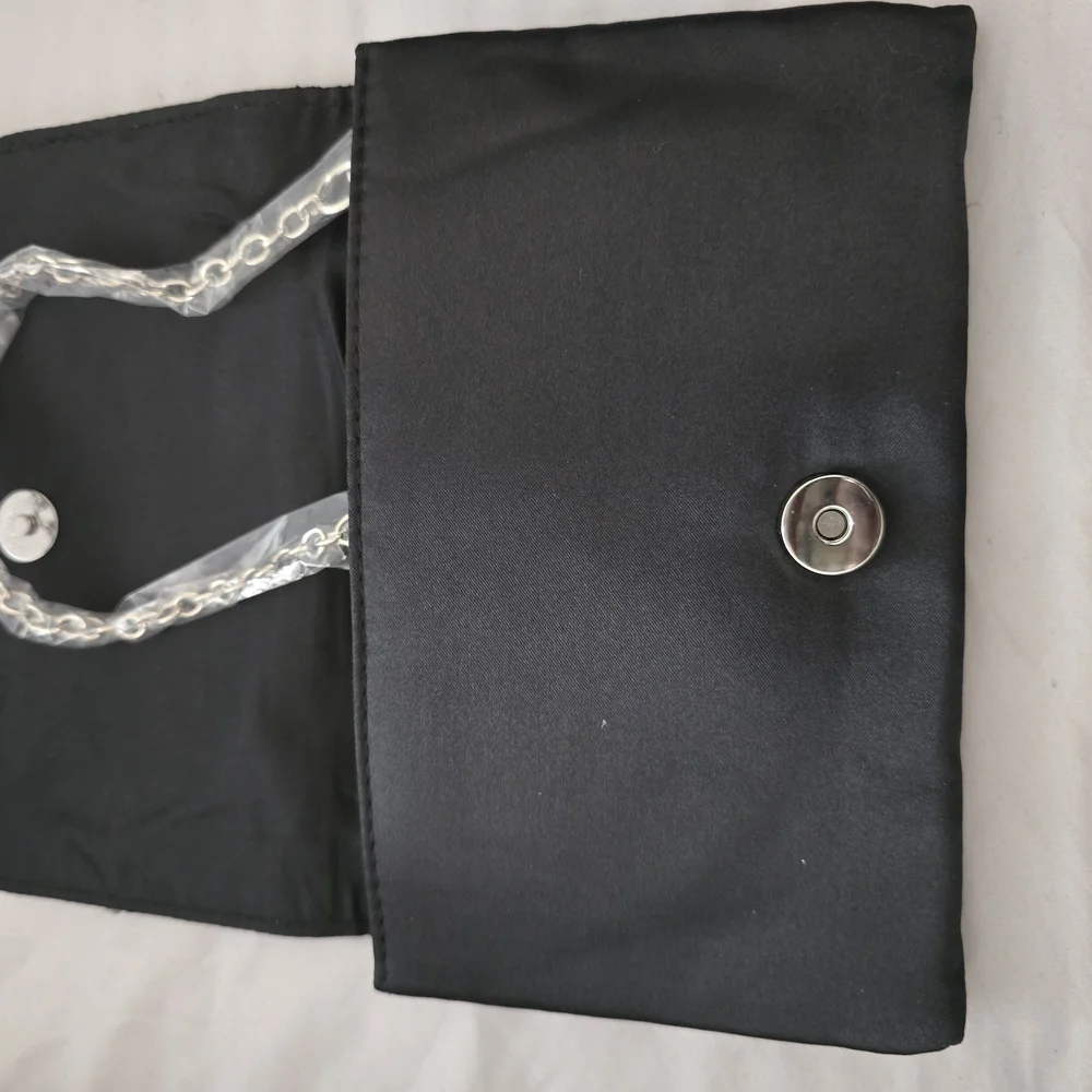 Sparkling Rhinestone Clutch - Picture 3 of 7